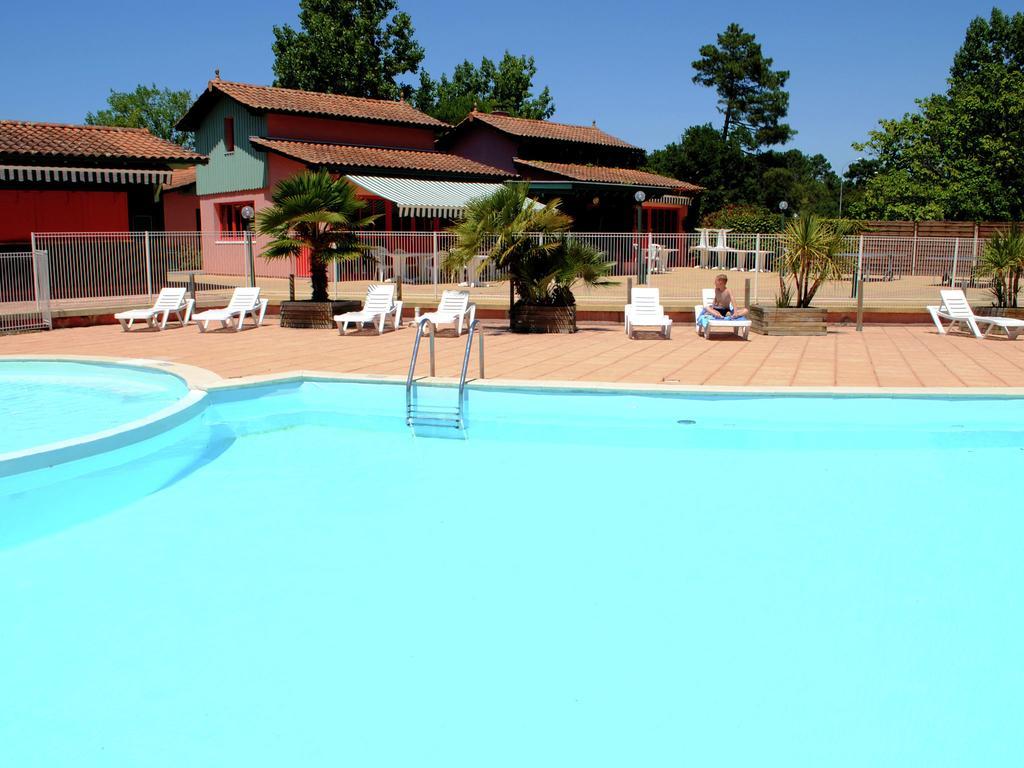 Residence Nemea Les Rives De Saint Brice Ares Exterior foto
