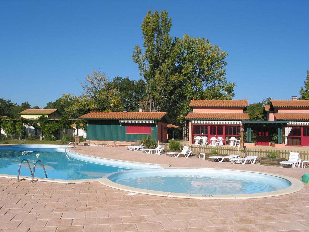 Residence Nemea Les Rives De Saint Brice Ares Exterior foto