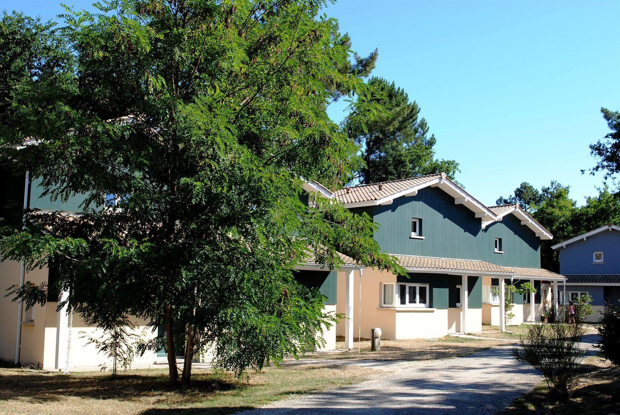 Residence Nemea Les Rives De Saint Brice Ares Exterior foto