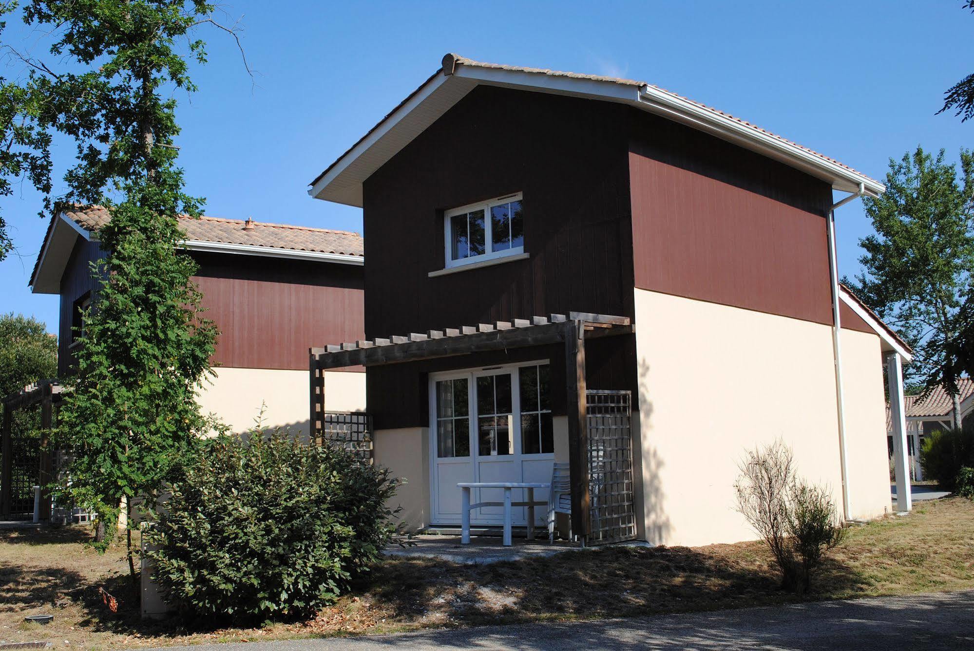 Residence Nemea Les Rives De Saint Brice Ares Exterior foto